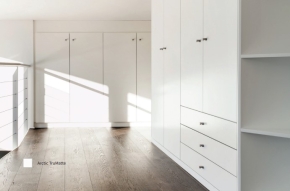 Closet in Arctic Trumatte - StyleLite